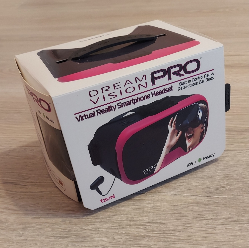 Dream Vision Pro: Virtual Reality Smartphone Headset